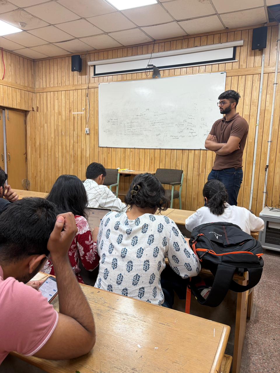 4th-year MBBS students working through a case at Maulana Azad Medical College